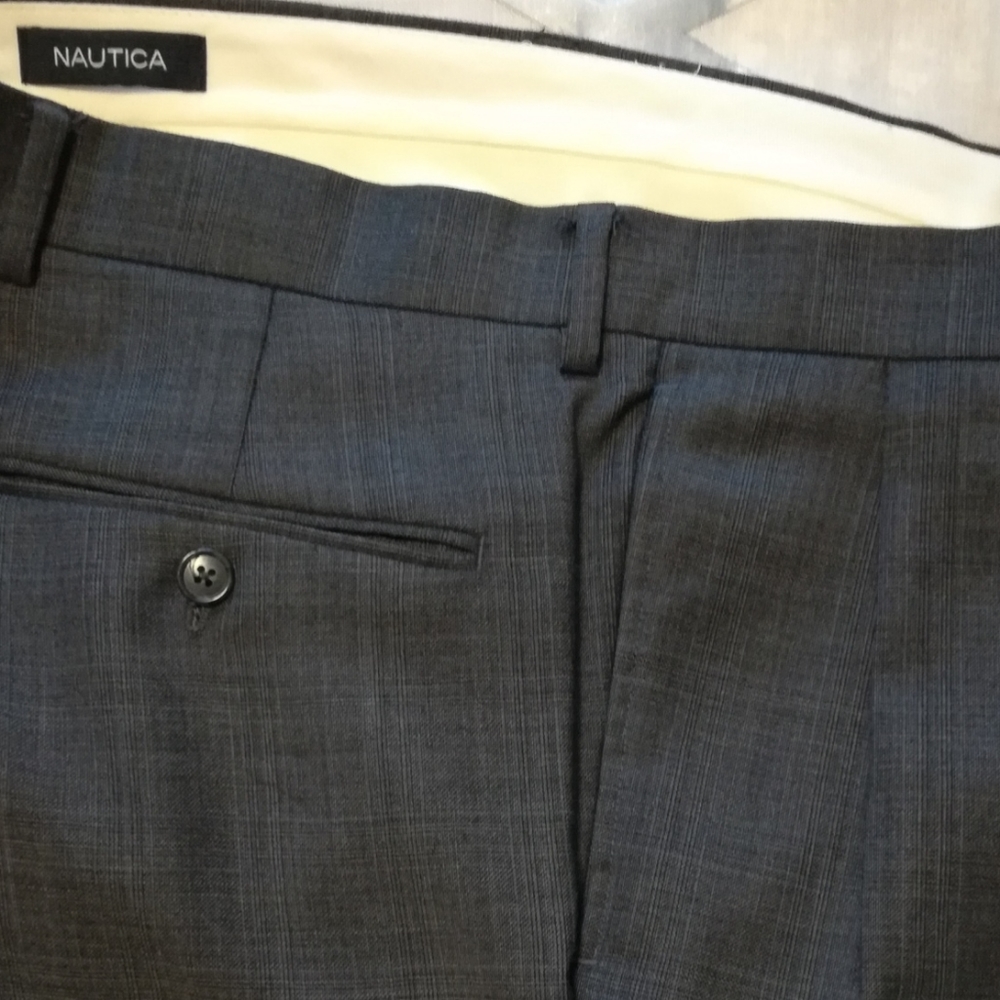 Suit - Picture 5 of 13